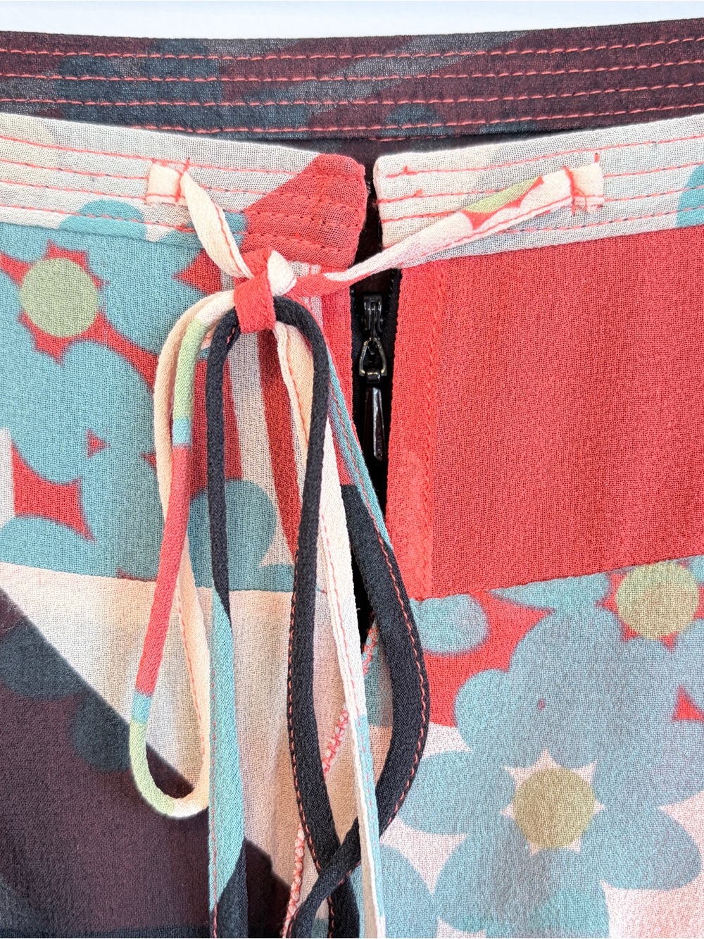 Marc Jacobs Y2K 100% Silk Tiered Ruffle Mini Skirt Abstract Floral Print Size 4 - Picture 10 of 16